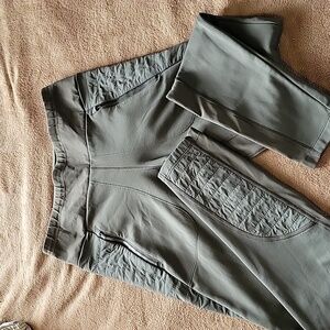 ATHLETA peak hybrid fleece tight size: small. Dark Olive Green.